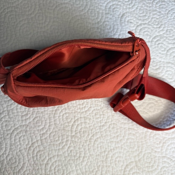lululemon athletica Men's Belt Bag in Bold orange - Picture 10 of 12